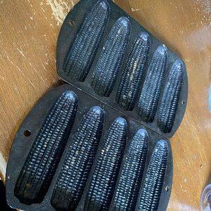 Lodge Cornbread Pans 5 cavity Set of 2